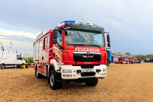 fire  fire truck  vehicles