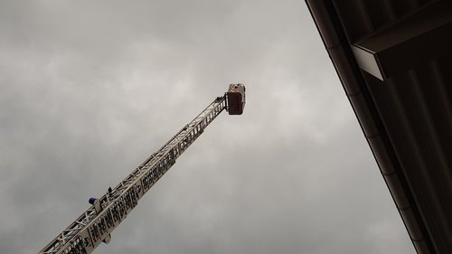 fire  head  turntable ladder