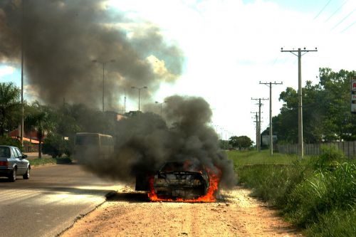 fire automobile burned