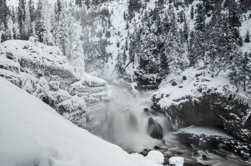 firehole falls winter snow