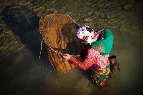 fishing women nepal