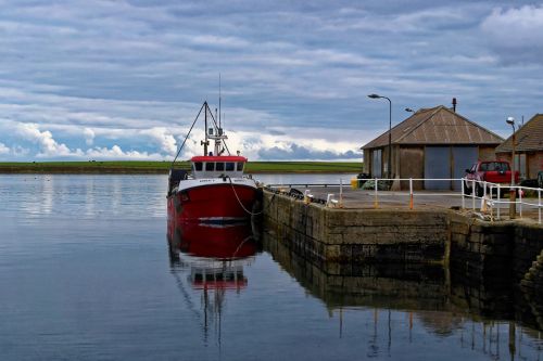 fishing boat harbour harbor