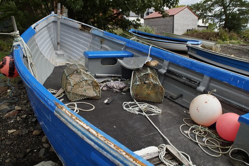 fishing boat  fish traps  land