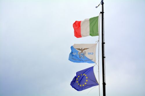 flag summit italy