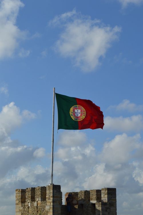 flag portugal castle