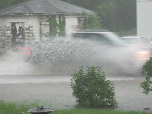 flah flooding rain water spray