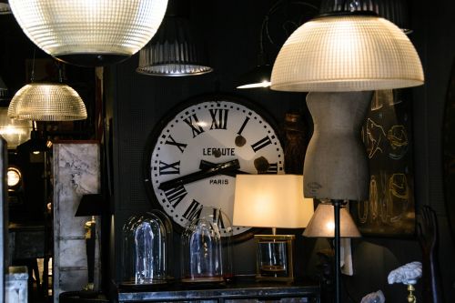 flea market paris clock