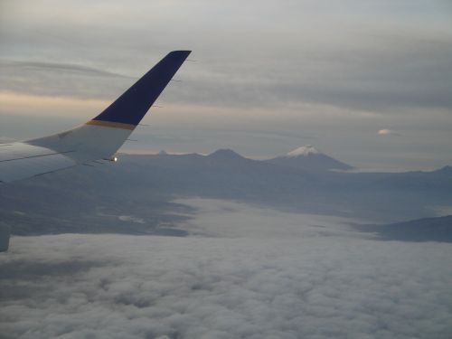 flight ecuador clouds