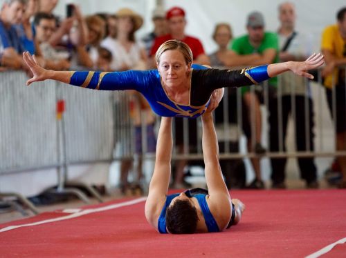 floor exercises gymnastics competition