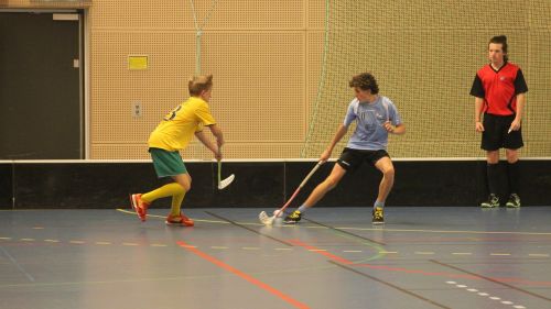 floorball duel match