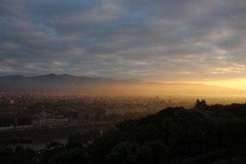 florence sunrise fog