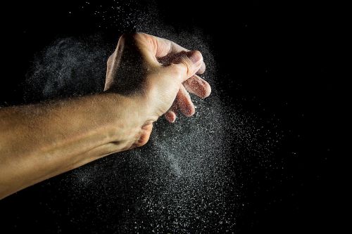 flour dust flour hand