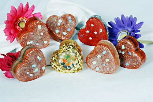 daisy stone hearts