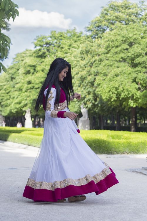 flower women white