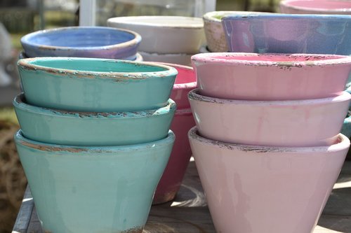 flower pots  pink  turquoise