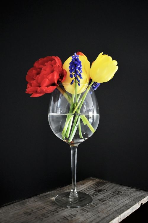 flowers wine glass bouquet