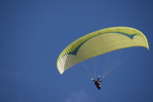 flying paragliding fun