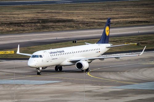 flying  aircraft  cologne bonn airport