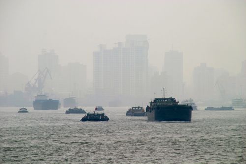 fog shanghai boats