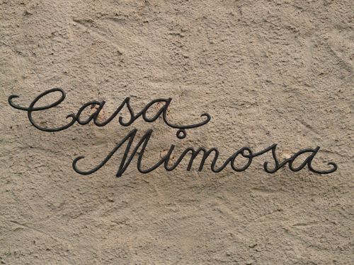 font lettering casa