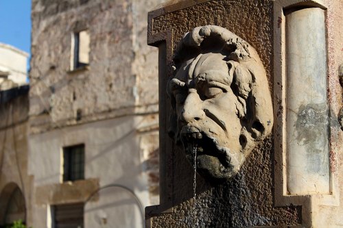 fontana  statue  sculpture