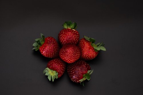 food  strawberries  fruit