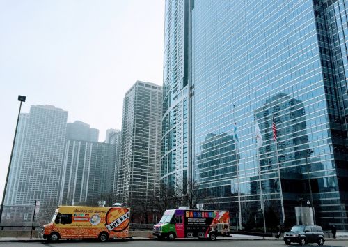 food truck chicago skyscraper