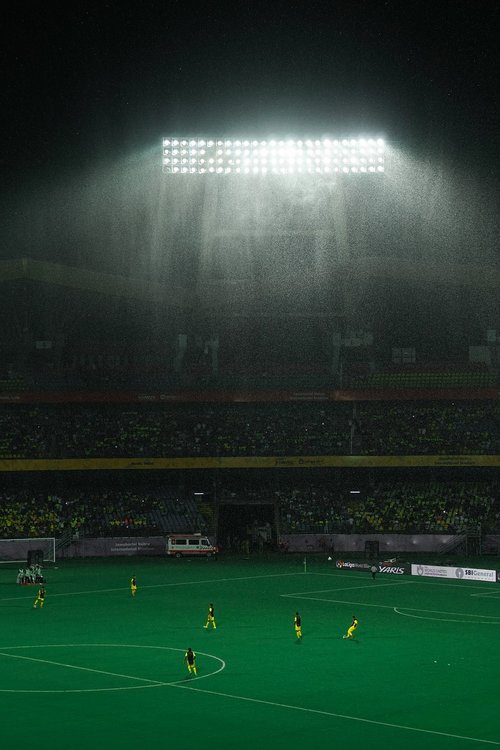 football  rain  stadium
