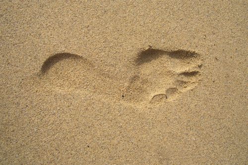 footprint sand tracks in the sand