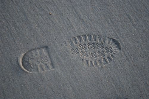 footprint sand shoe