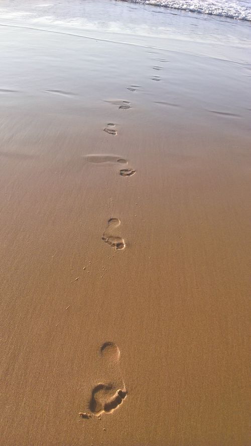 footstep beach sea