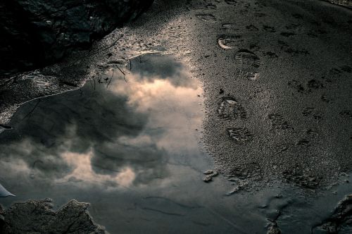 footsteps reflection water