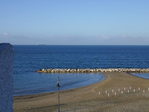 formia  beach  sand