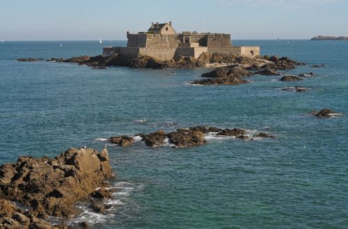 fort island saint malo