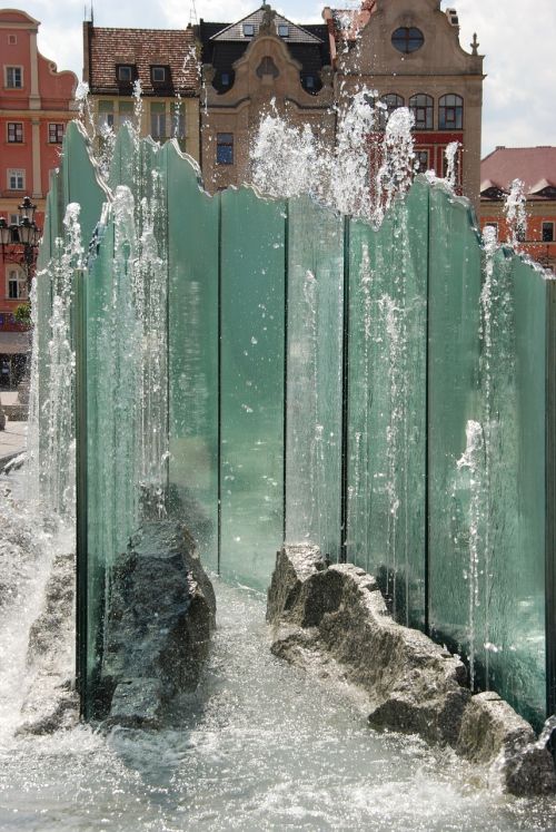 fountain water glass