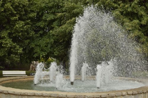 fountain park water