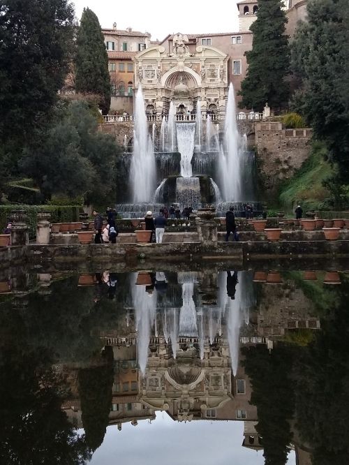 fountain tivoli rome