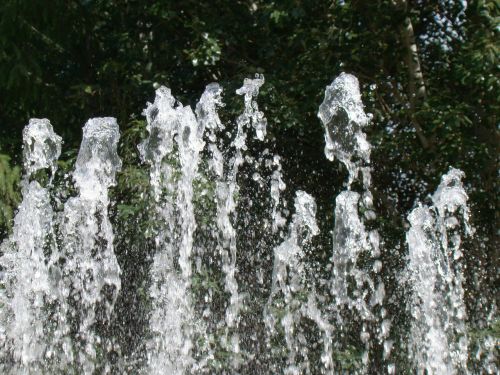 fountain jet water