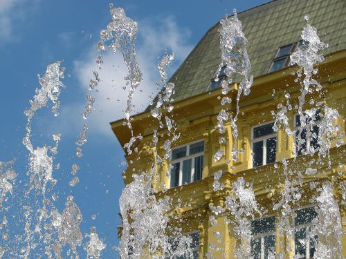 fountain water drops building