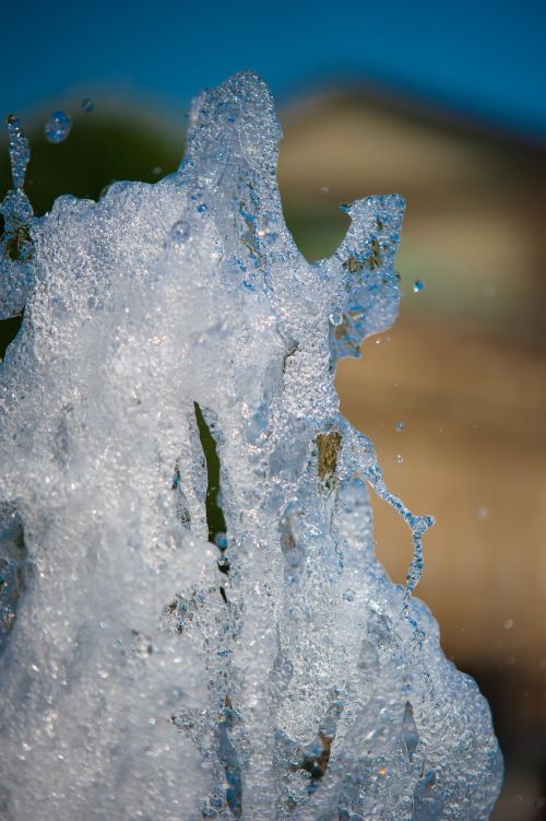 fountain water bubble