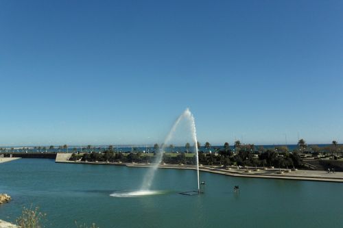fountain park sea