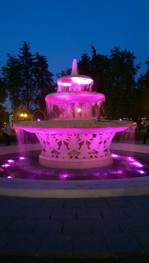 fountain moscow pink