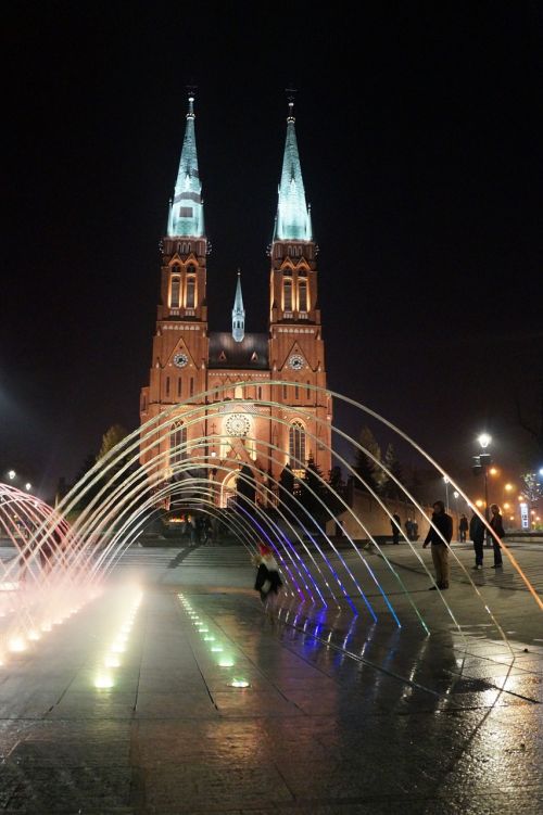 fountain water illuminated