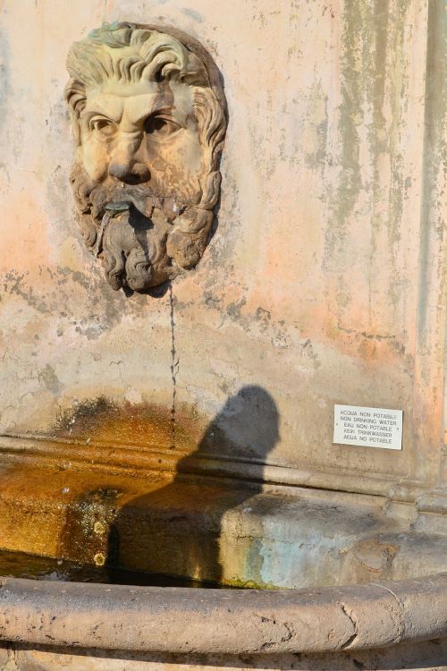 fountain vatican italy