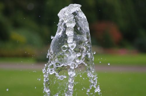 fountain water drip