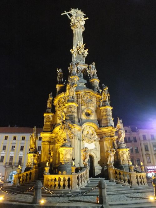 fountain unesco monument