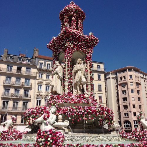 fountain monument flowers