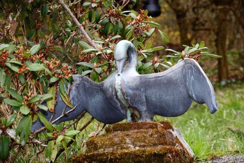 fountain gargoyle figure