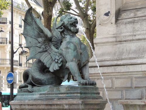 fountain paris water