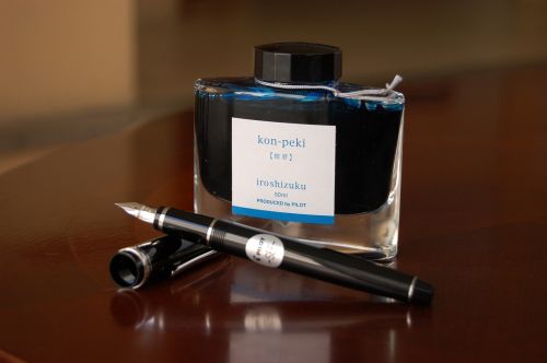 fountain pen ink pen